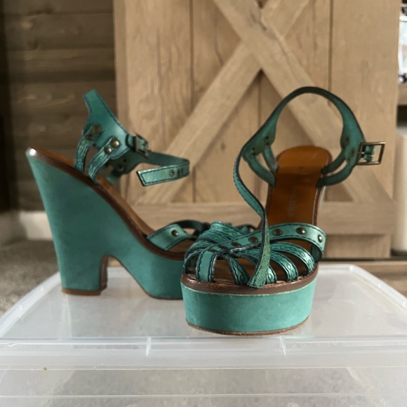 Michael Kors Turquoise Platform Sandals - Picture 1 of 4